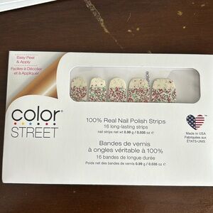 Color Street Under the Mistletoe